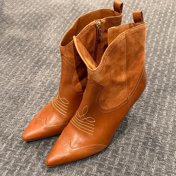 Vince Tan Leather Ankle Booties - Picture 1 of 6